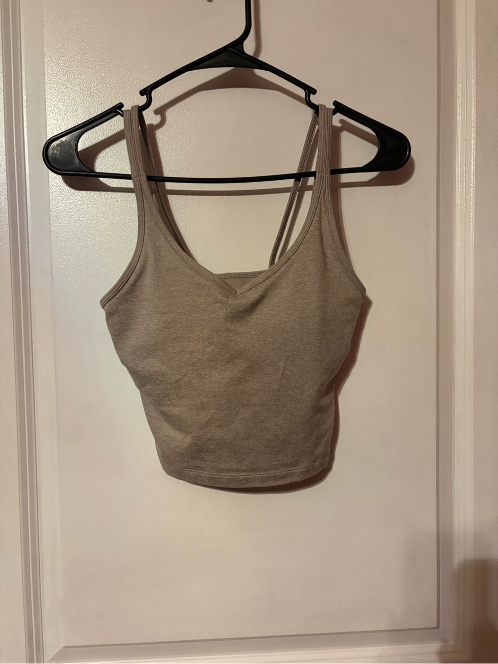 Vuori woman’s halo performance crop tank